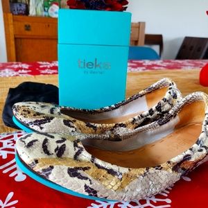 Tieks Snakeskin size 6, like new
